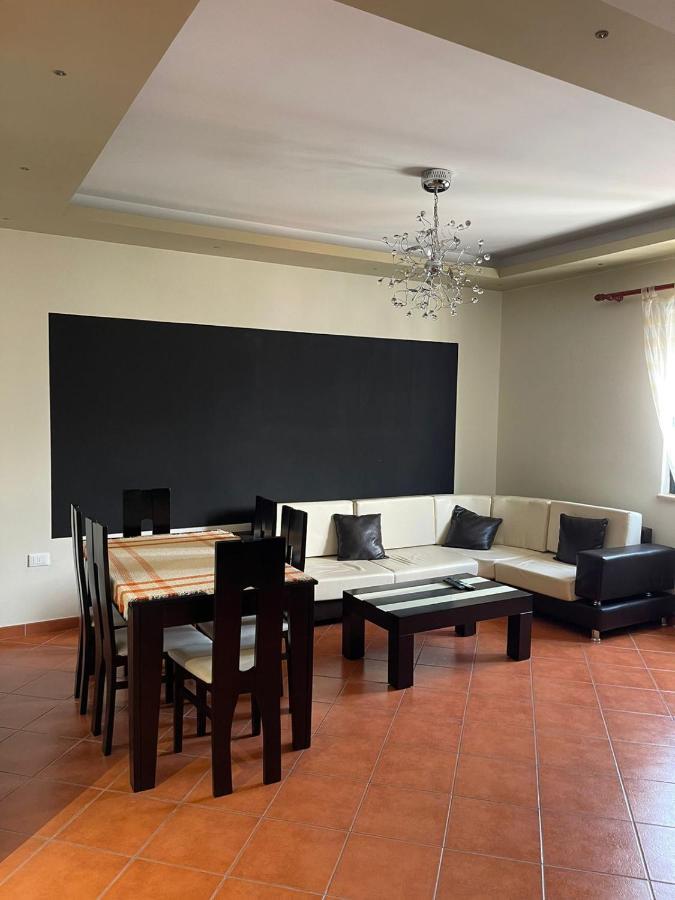 City Center Apartment Galeria Tiranë Ngoại thất bức ảnh
