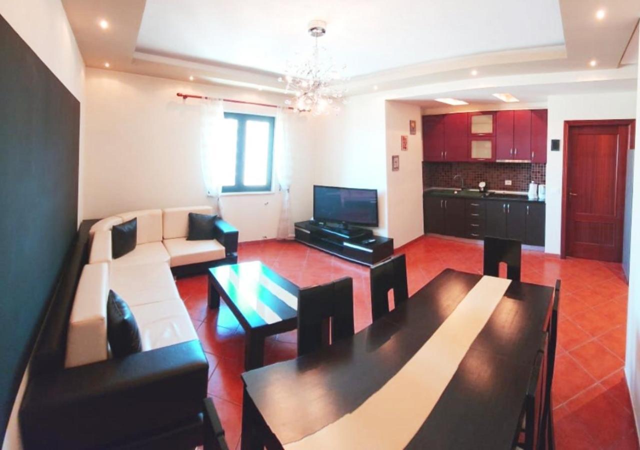 City Center Apartment Galeria Tiranë Ngoại thất bức ảnh